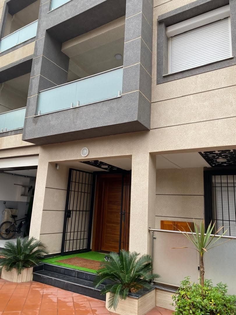 Villa Amira à Mansourah — Le confort moderne derrière un portail discret de Mansourah.